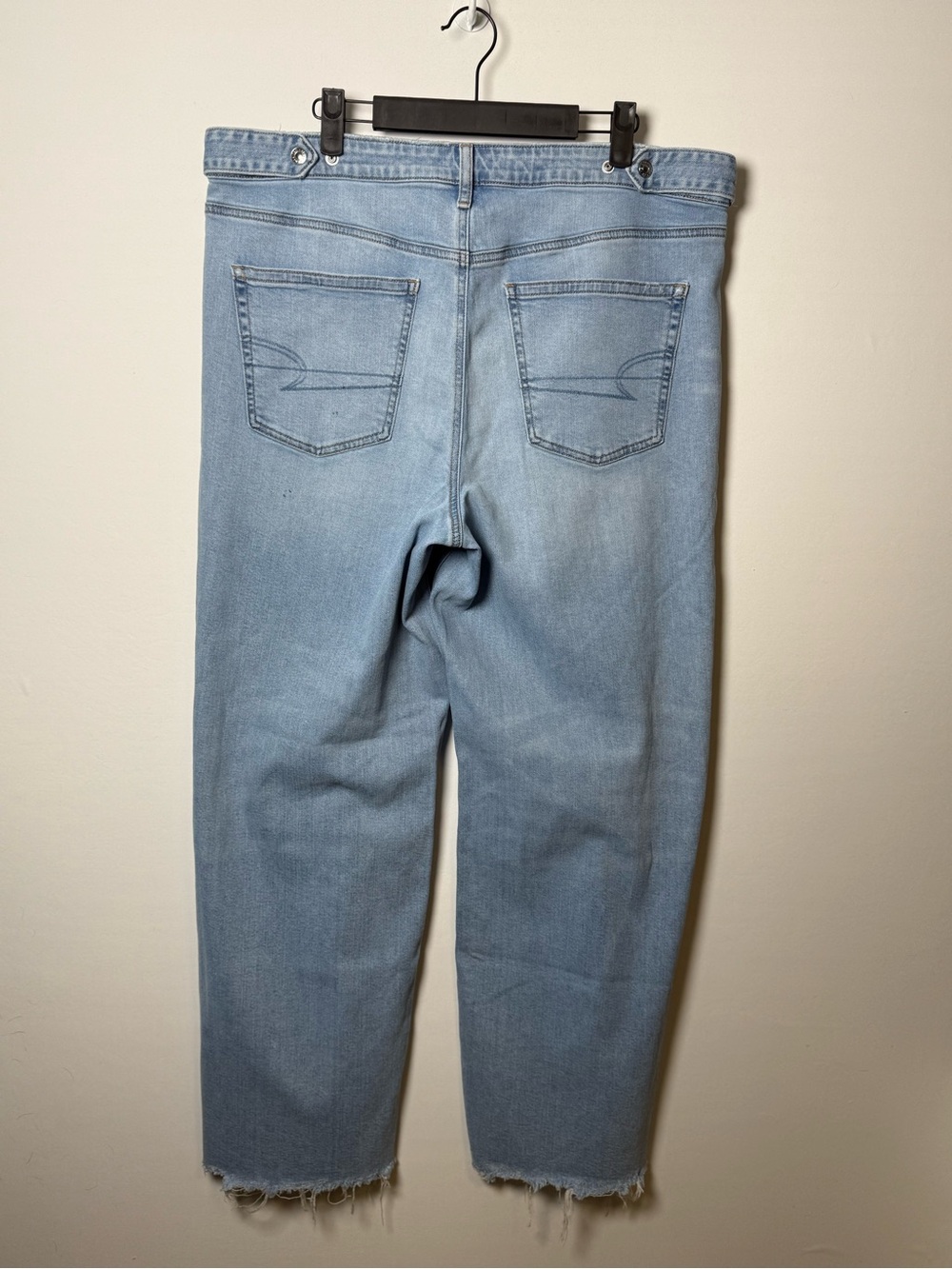 AE Women’s Dreamy Drape Stretch Super High-Waisted Baggy Wide-Leg Jean, 14 - Picture 4 of 8